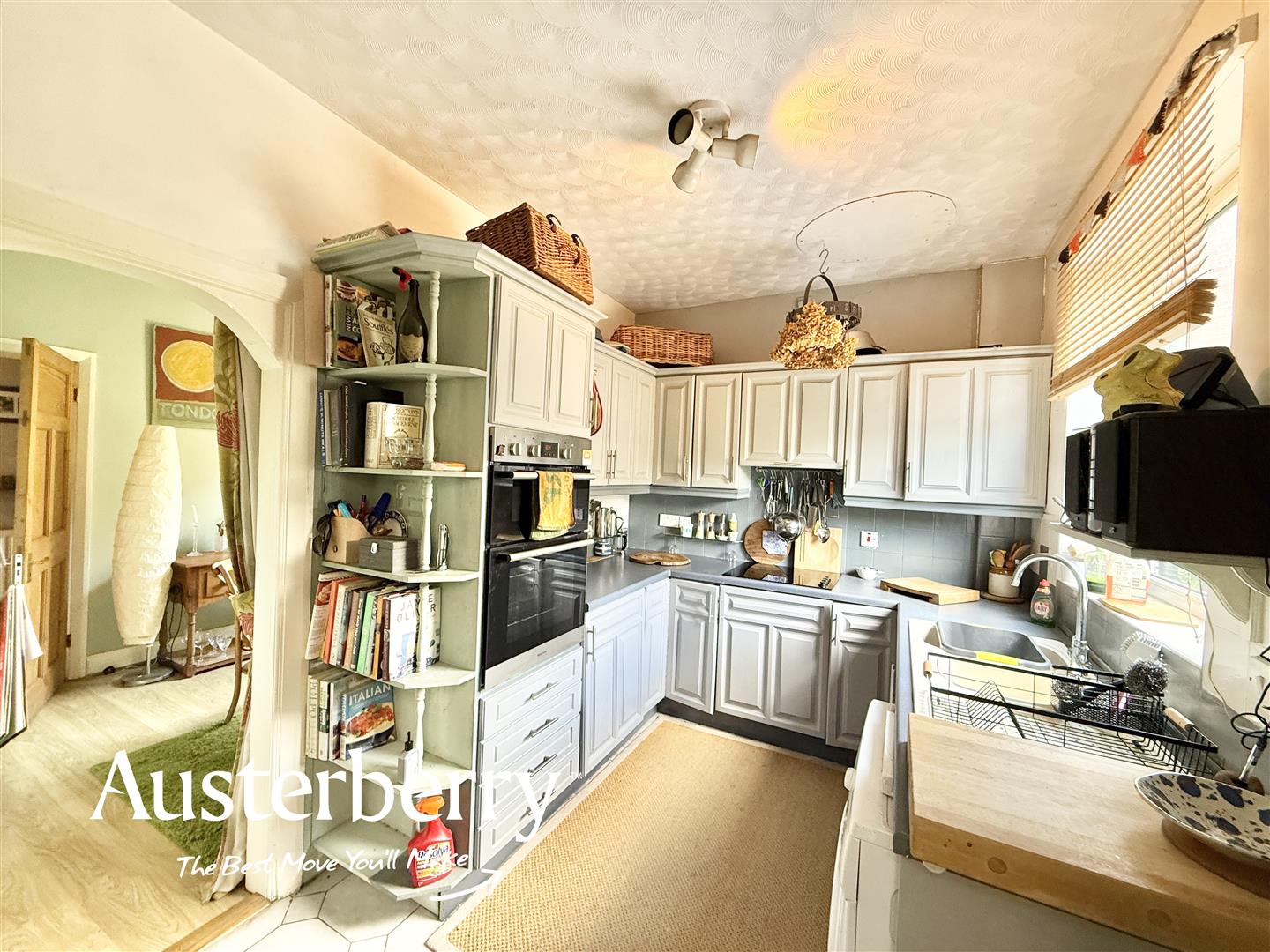 3 bed property in Trentham Road, Stoke-On-Trent